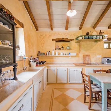 Dolores, A Magnificent Villa, Ideal For Families And Groups *