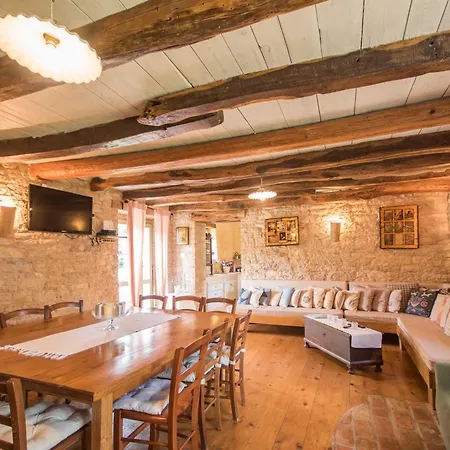 Holiday home Dolores, A Magnificent Villa, Ideal For Families And Groups Heki